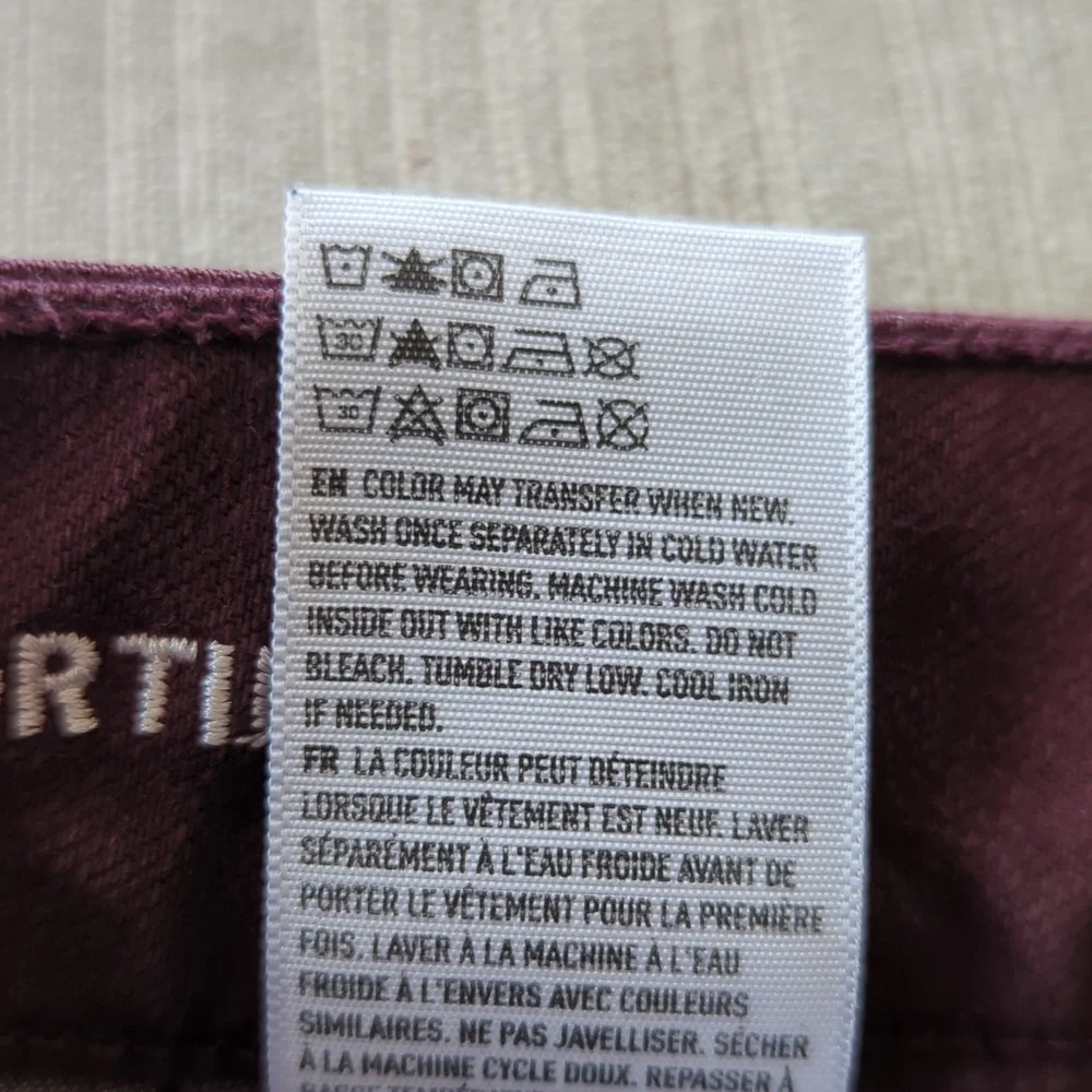 AEO Super Stretch Hi Rise Frayed Hem Shortie Cut Off Mom Shorts 00 Burgundy - Picture 6 of 13